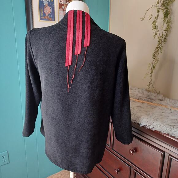 A La Mode by XIAO Women's Artsy Wooden Button Crop Blazer Black Red - Picture 7 of 8